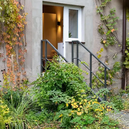 Lea Garden Apartman